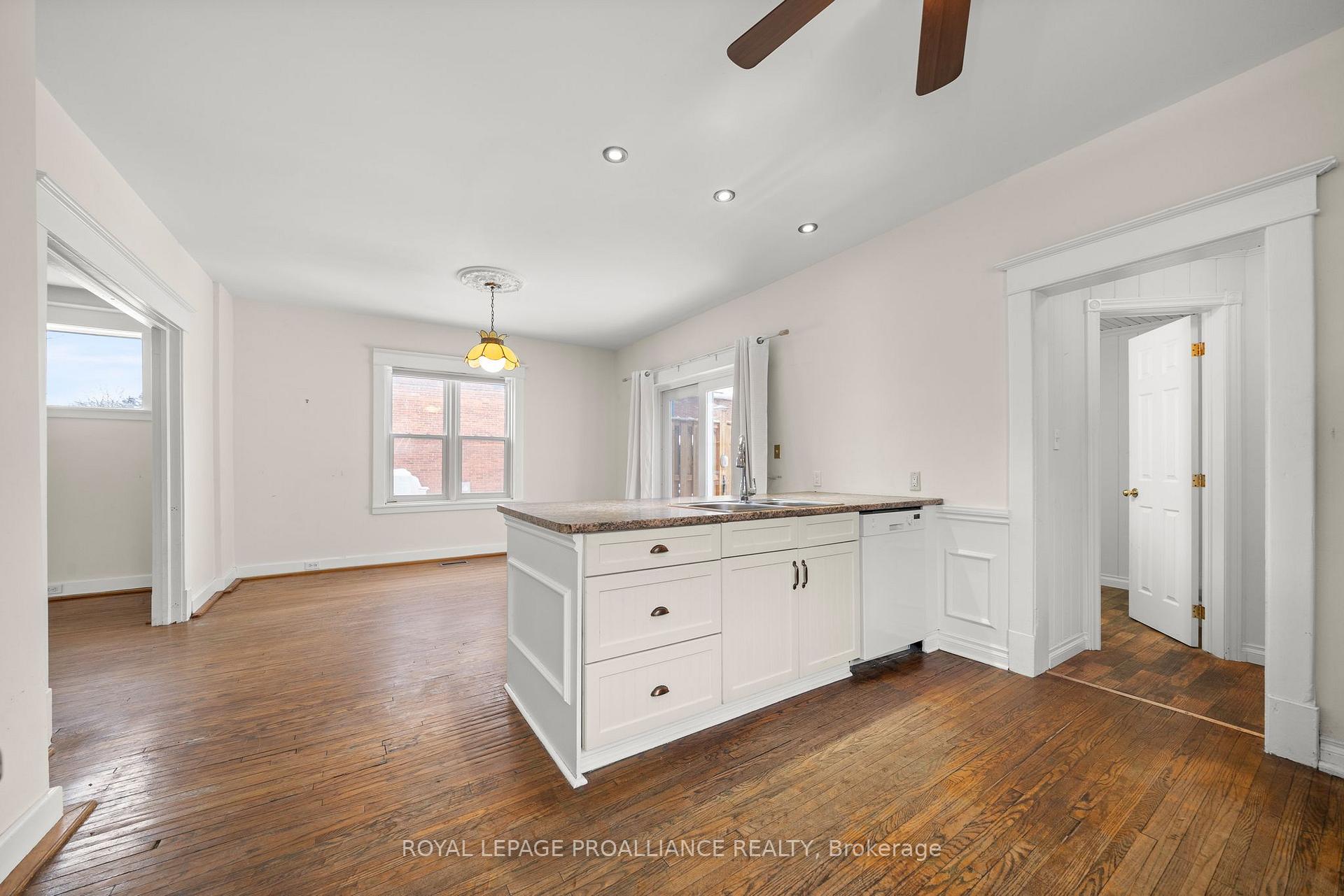 Photo 20 of 255 Charles Street, Belleville, Belleville Ward — HOMEH
