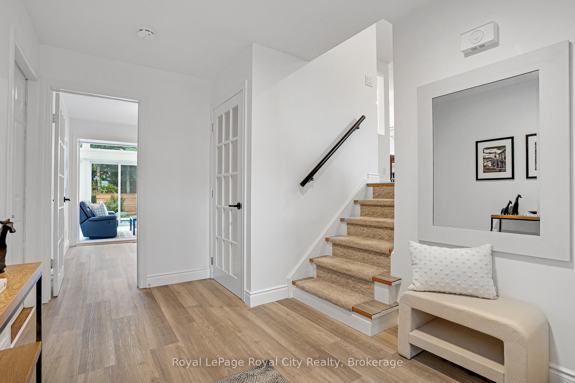 Photo 7 of 31 Lambert Crescent, Guelph, Dovercliffe Park/Old University — HOMEH