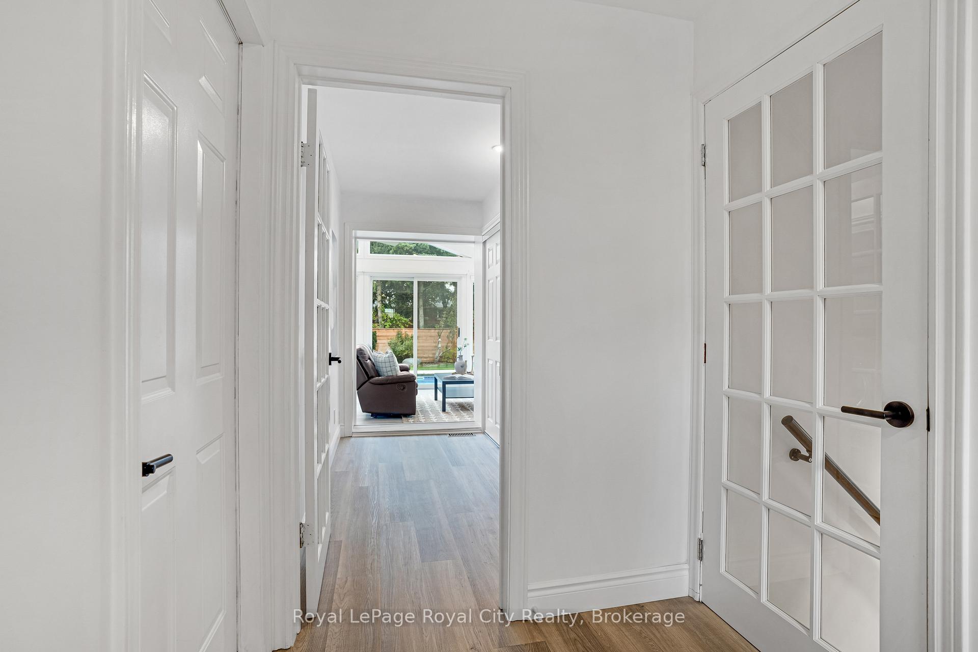 Photo 8 of 31 Lambert Crescent, Guelph, Dovercliffe Park/Old University — HOMEH