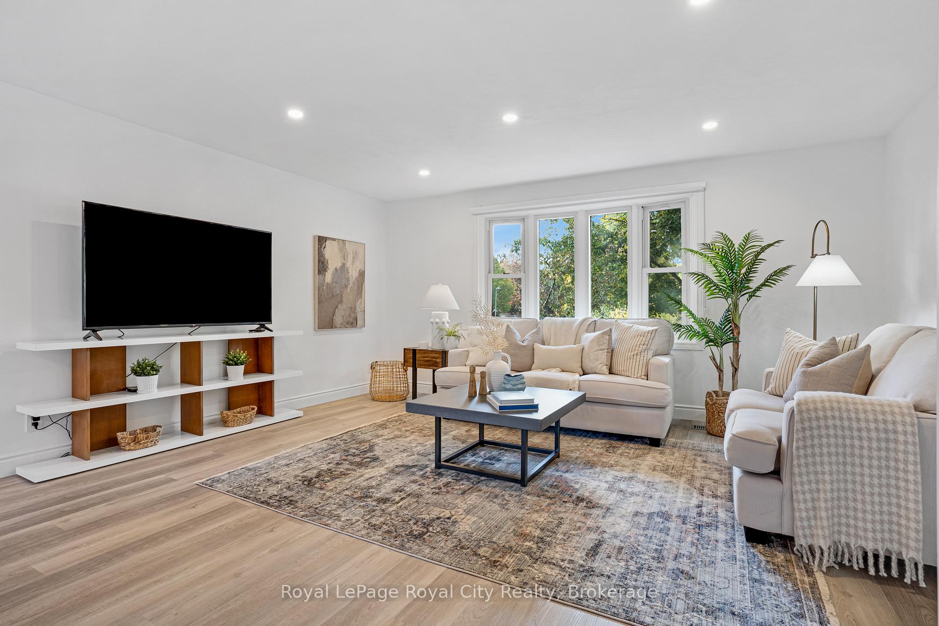 Photo 15 of 31 Lambert Crescent, Guelph, Dovercliffe Park/Old University — HOMEH