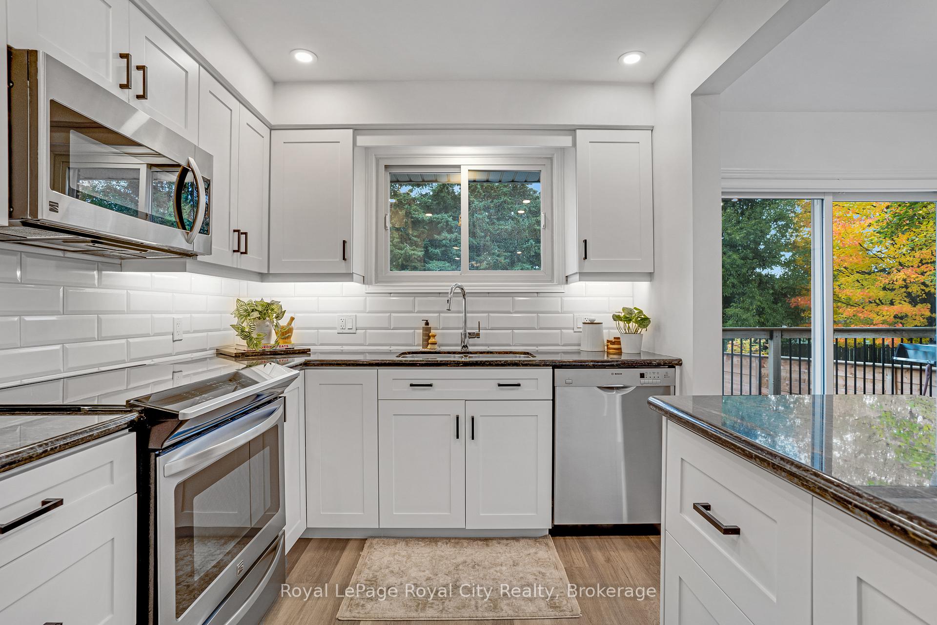 Photo 25 of 31 Lambert Crescent, Guelph, Dovercliffe Park/Old University — HOMEH
