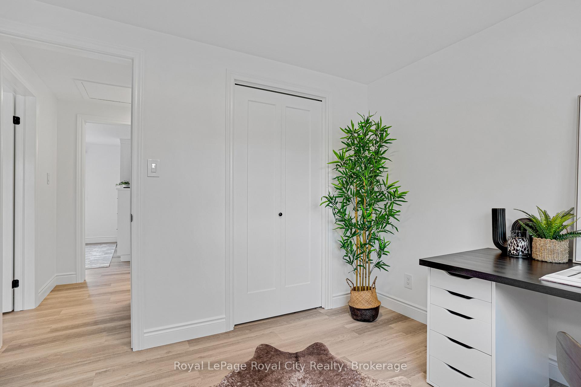 Photo 33 of 31 Lambert Crescent, Guelph, Dovercliffe Park/Old University — HOMEH