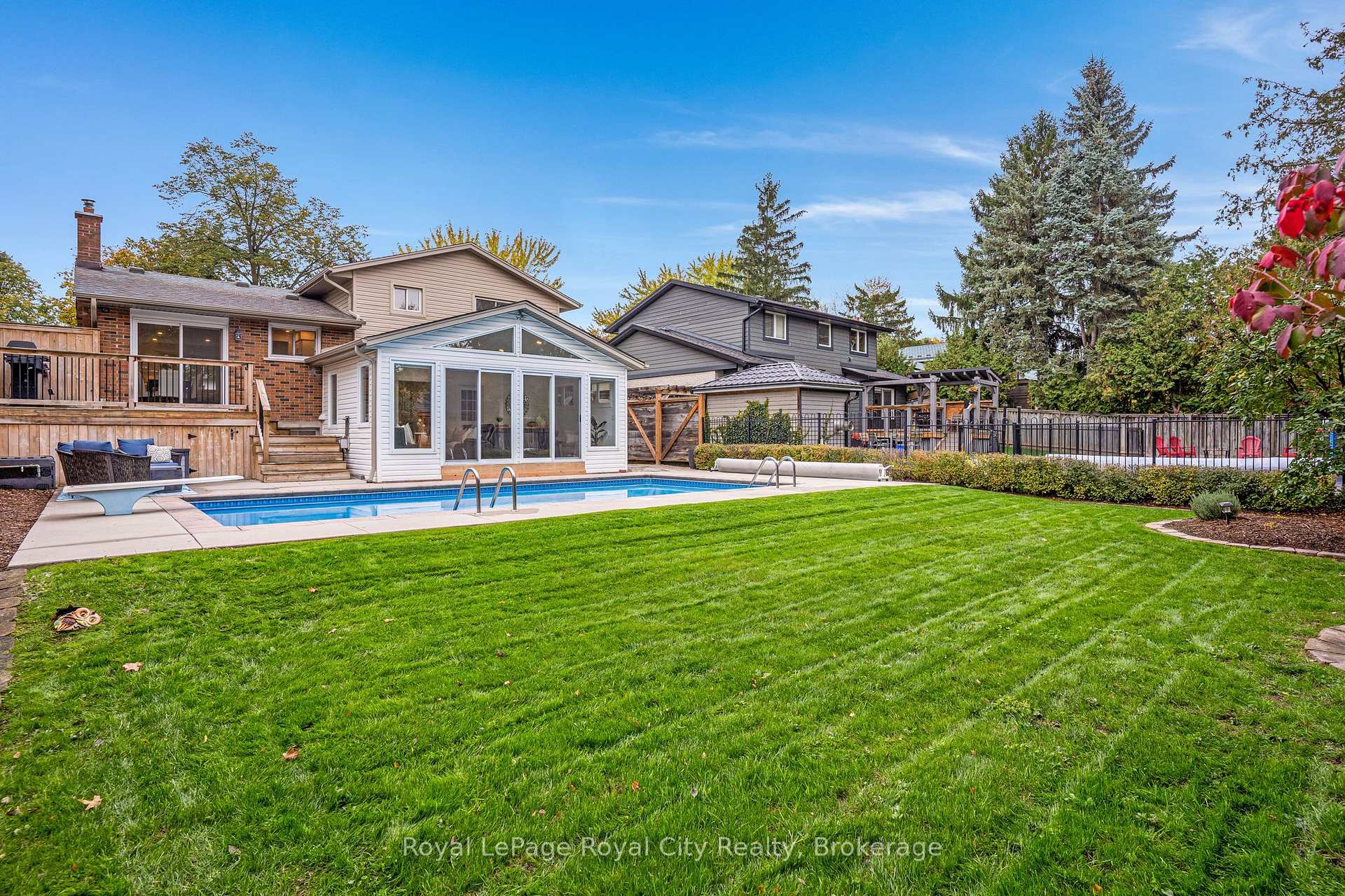 Photo 48 of 31 Lambert Crescent, Guelph, Dovercliffe Park/Old University — HOMEH