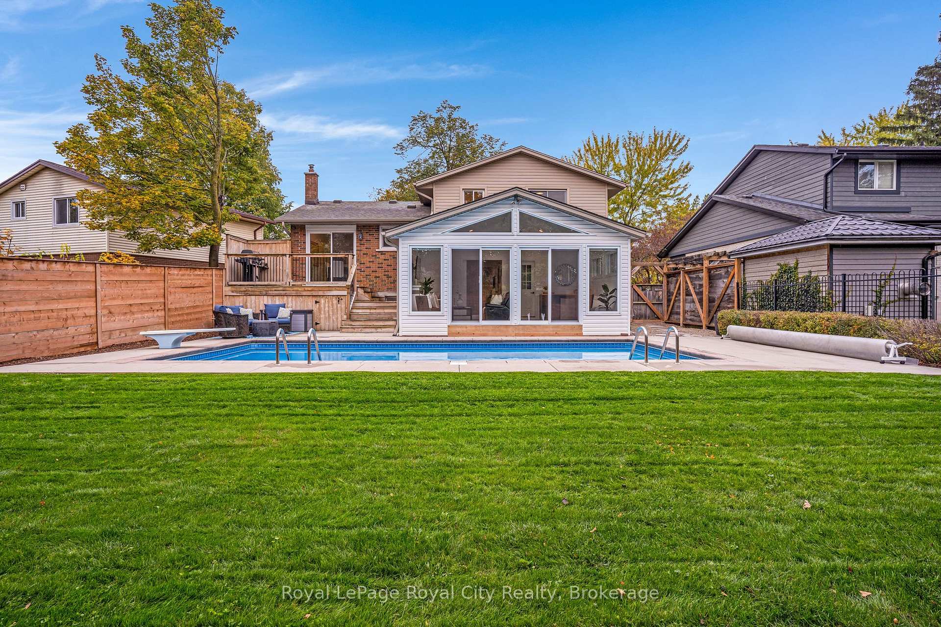 Photo 49 of 31 Lambert Crescent, Guelph, Dovercliffe Park/Old University — HOMEH