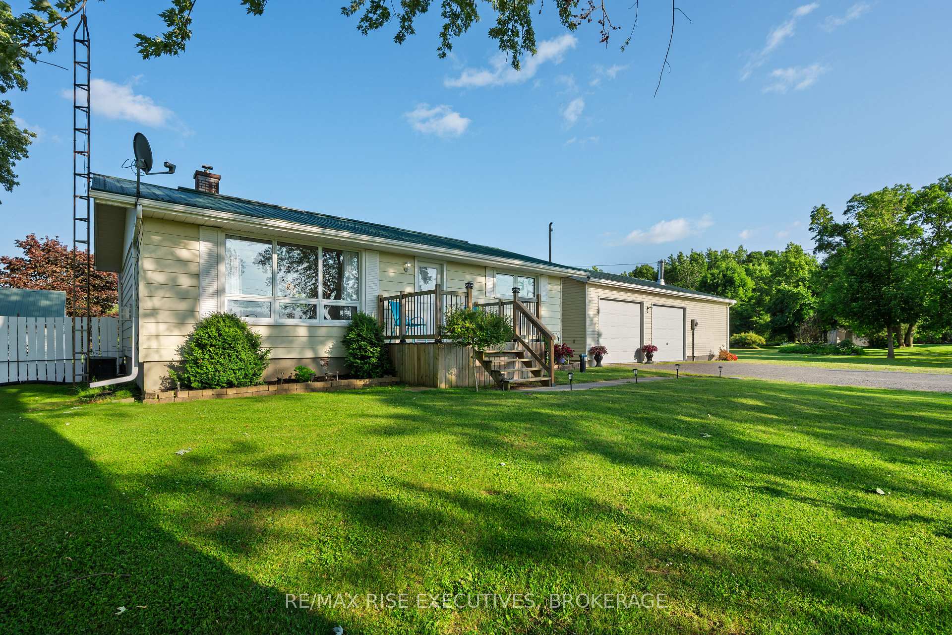 Photo 2 of 3642 Perth Road, Frontenac, Frontenac South — HOMEH