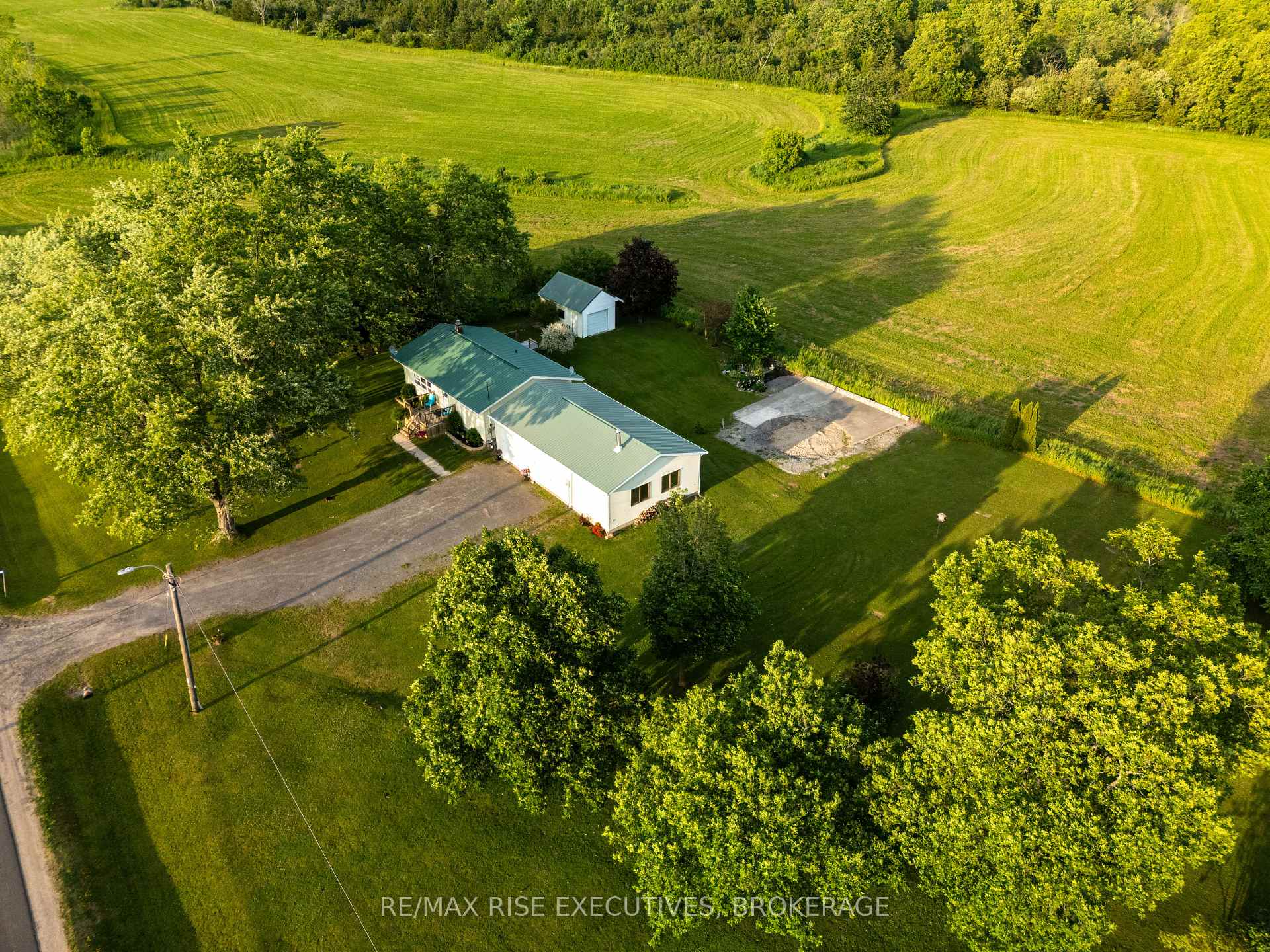 Photo 10 of 3642 Perth Road, Frontenac, Frontenac South — HOMEH