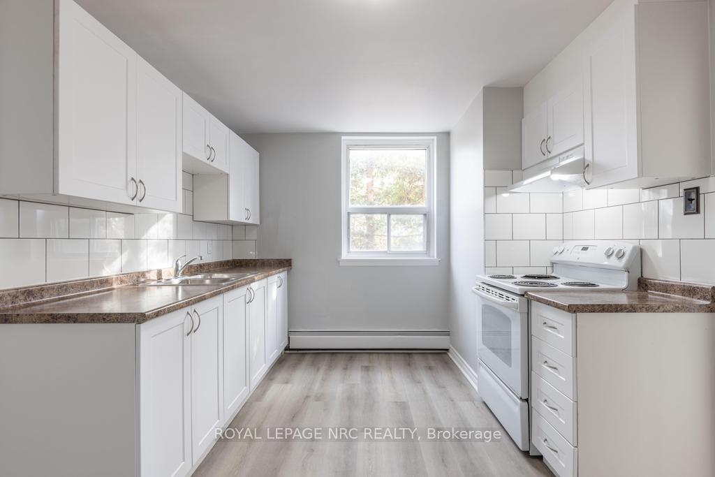 Photo 8 of Unit Unit 4E, 3-5 Olive Street, Grimsby, Grimsby Beach — HOMEH