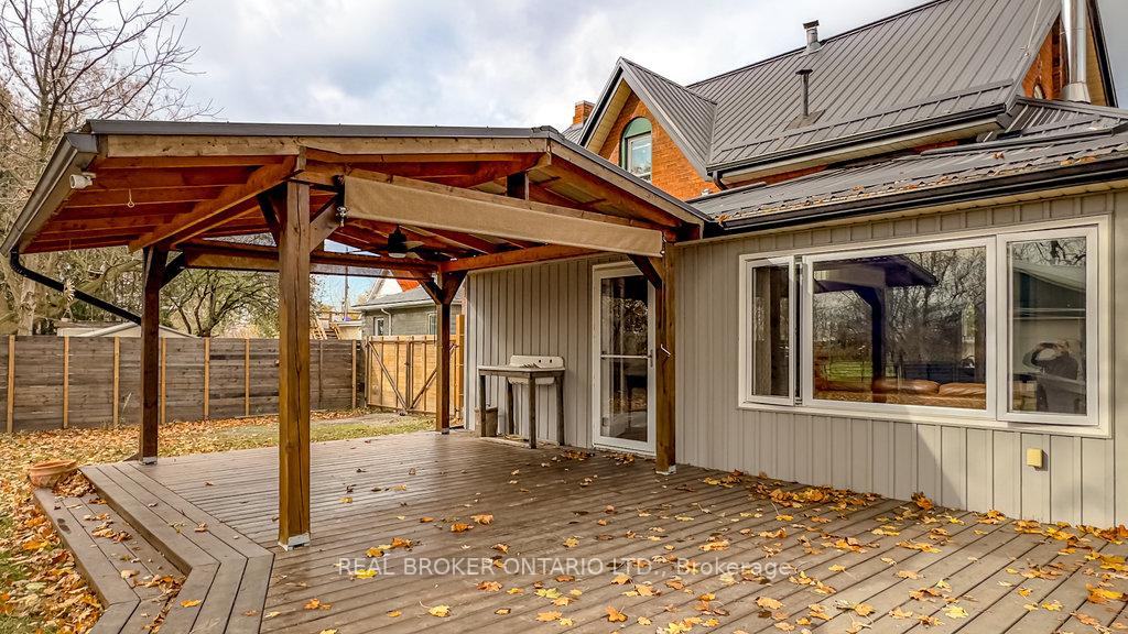 Photo 21 of 1083 Colborne Street E, Brant, Brantford Twp — HOMEH