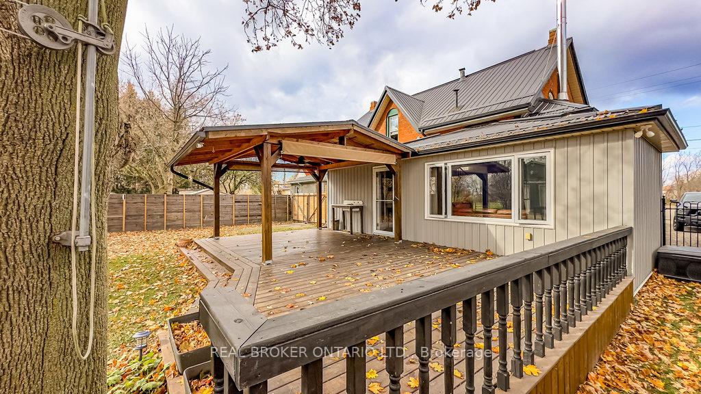 Photo 22 of 1083 Colborne Street E, Brant, Brantford Twp — HOMEH