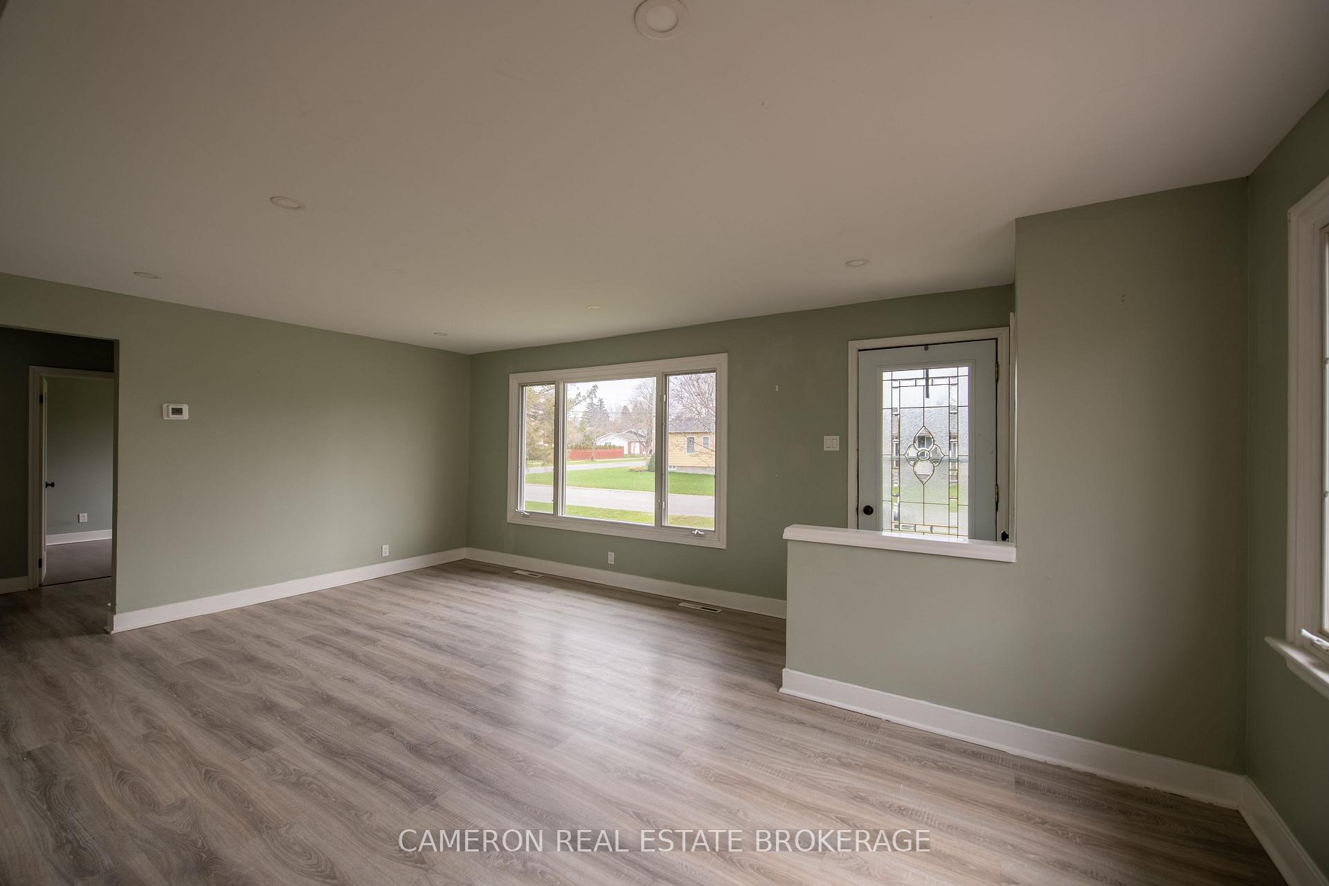 Photo 3 of 208 Susan Avenue, Cornwall — HOMEH