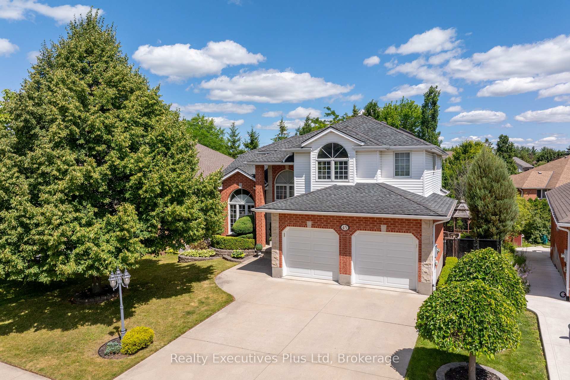Front of 45 Fieldstone Road