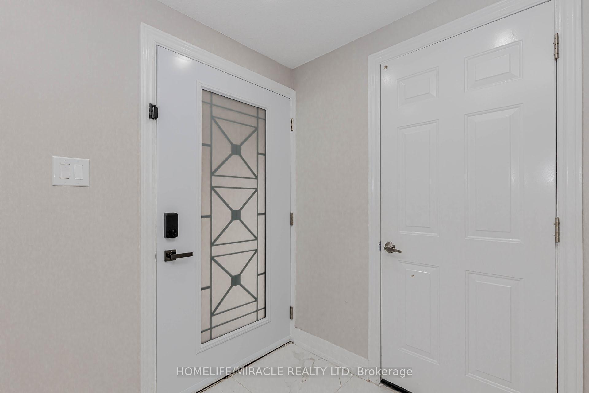 Photo 6 of 10 Festoon Place, Brampton, Southgate — HOMEH