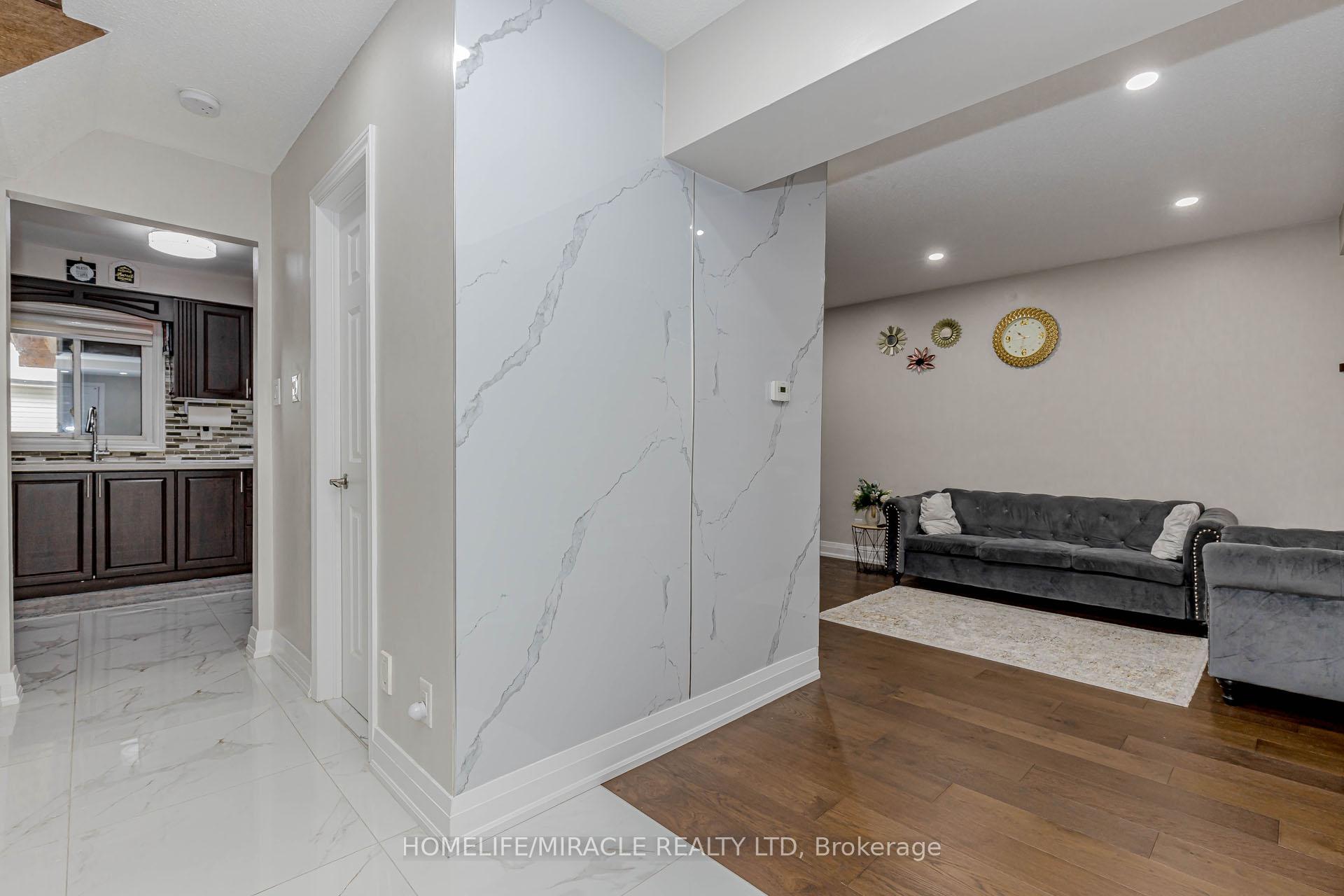 Photo 10 of 10 Festoon Place, Brampton, Southgate — HOMEH