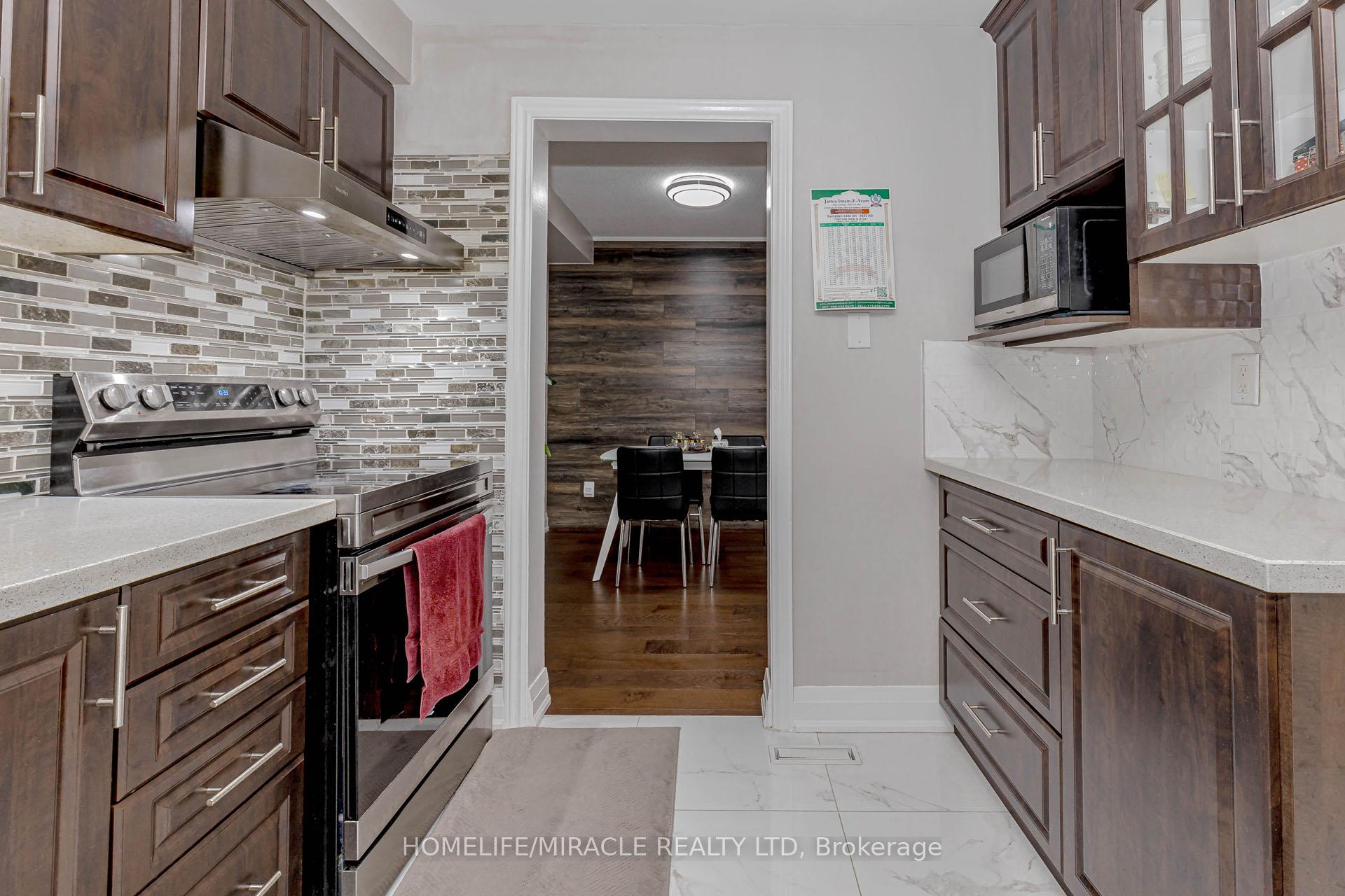Photo 22 of 10 Festoon Place, Brampton, Southgate — HOMEH
