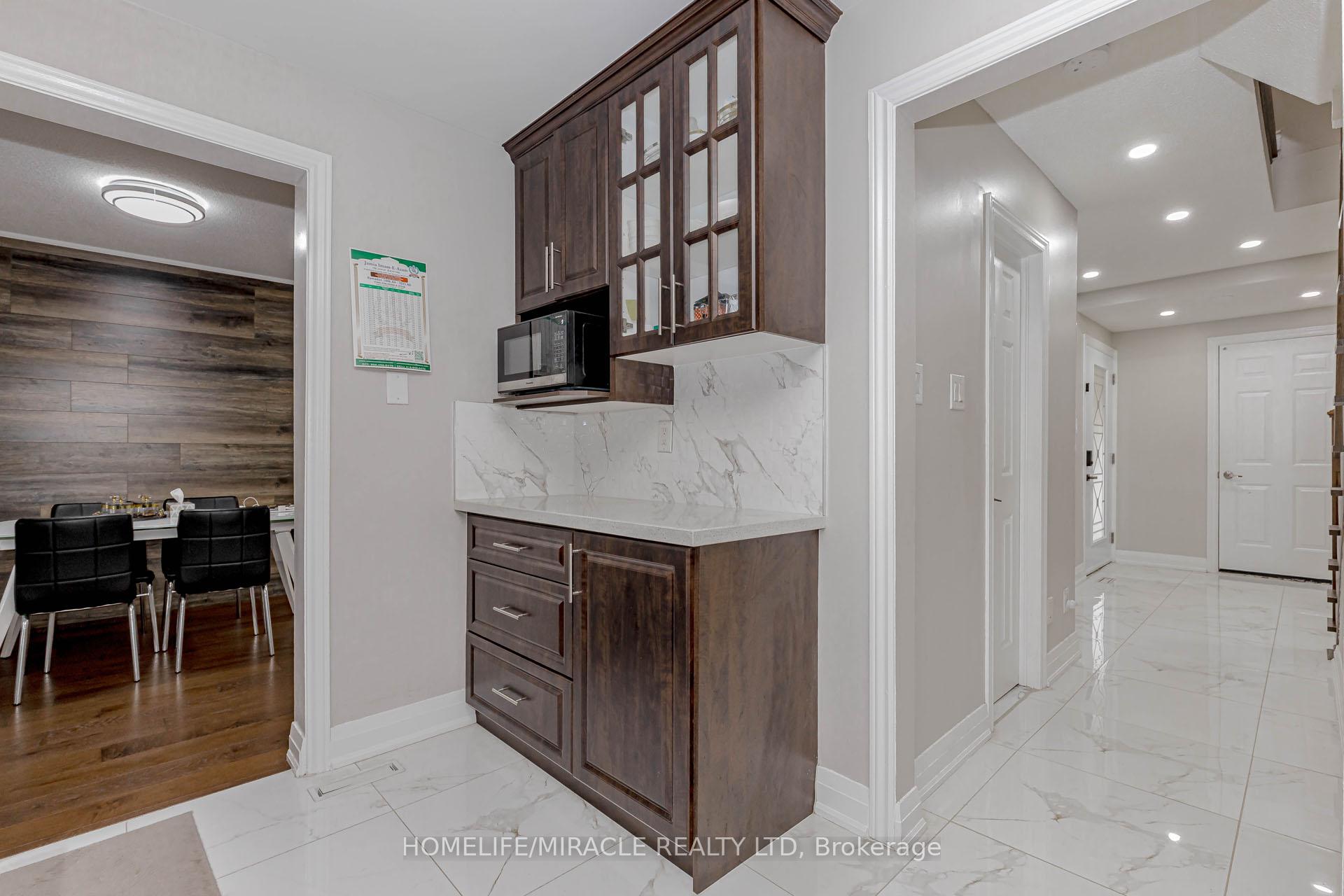 Photo 23 of 10 Festoon Place, Brampton, Southgate — HOMEH