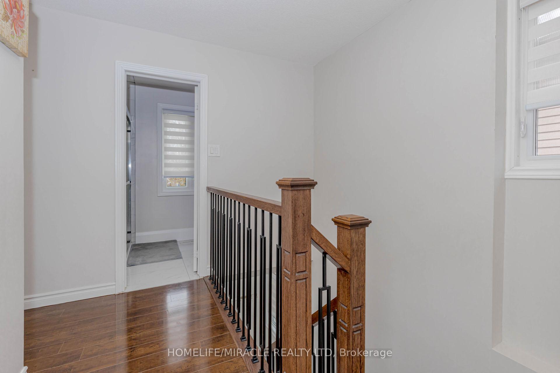 Photo 27 of 10 Festoon Place, Brampton, Southgate — HOMEH