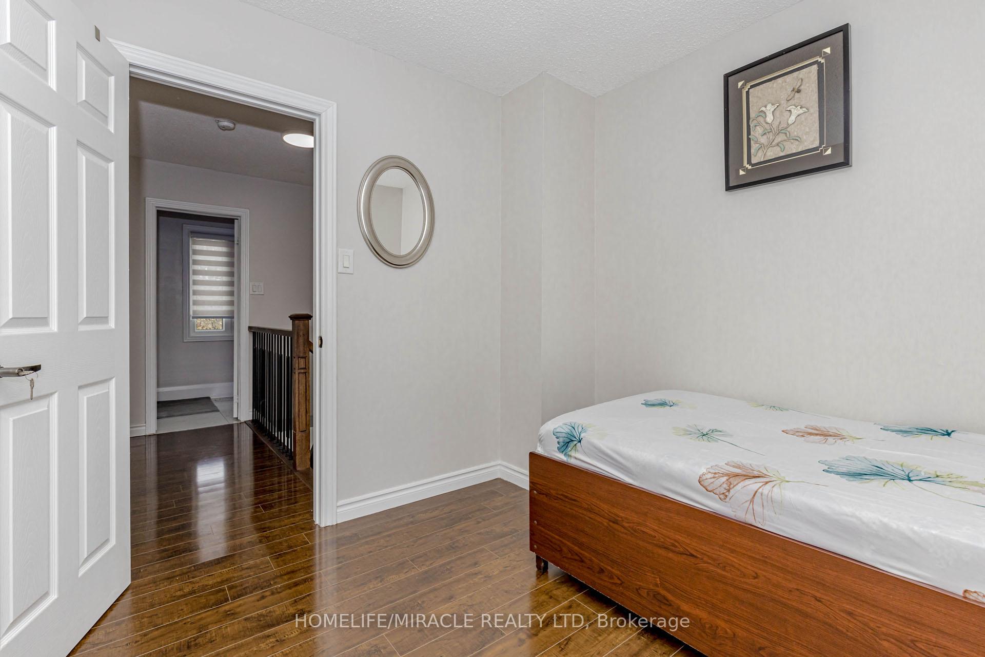 Photo 37 of 10 Festoon Place, Brampton, Southgate — HOMEH