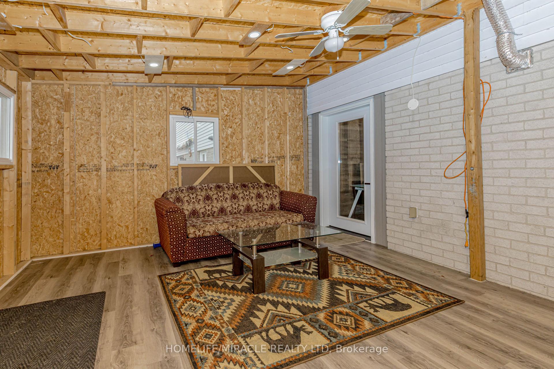 Photo 49 of 10 Festoon Place, Brampton, Southgate — HOMEH