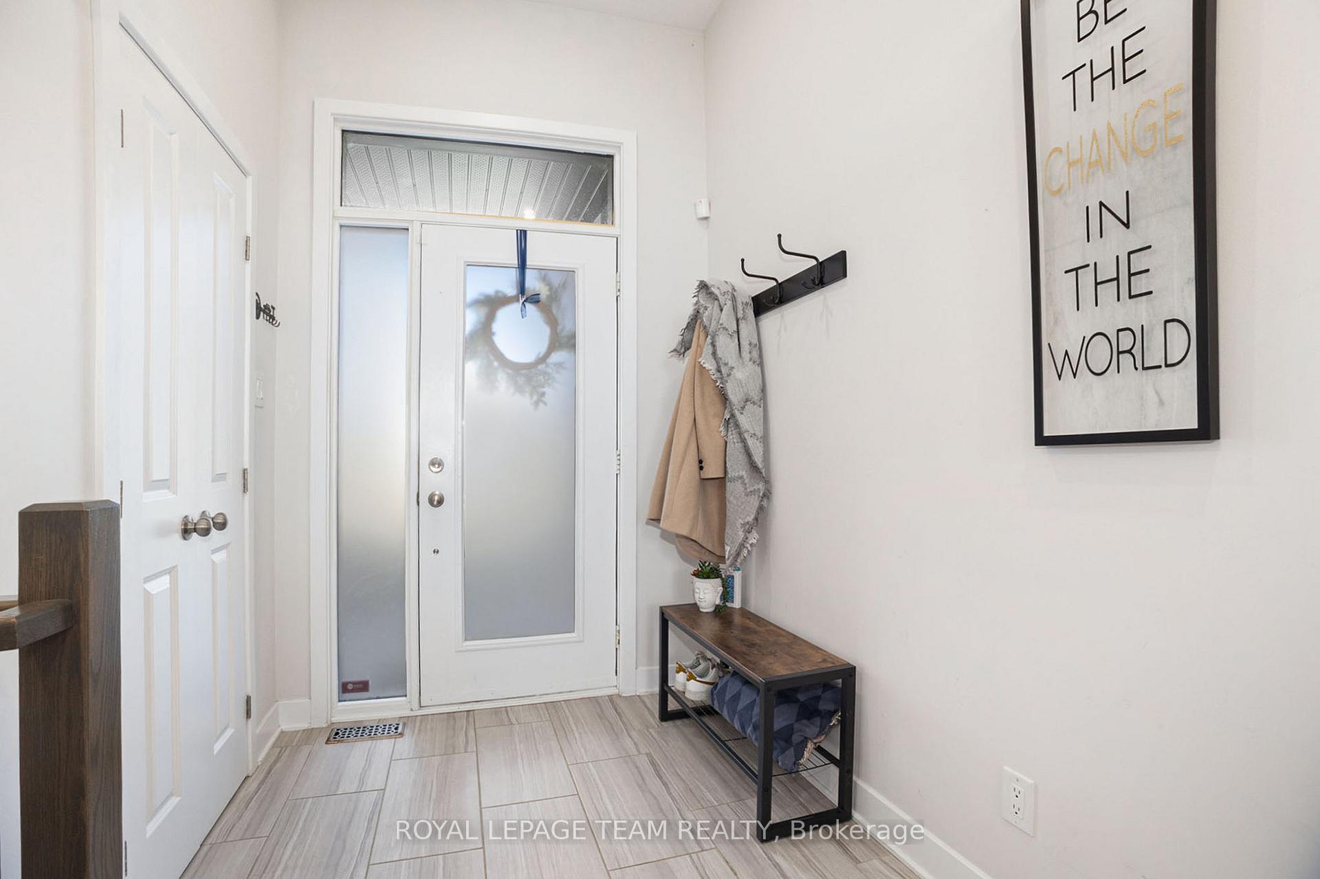 Photo 3 of 284 Dolce Crescent, Ottawa, Riverside South/Gloucester Glen — HOMEH