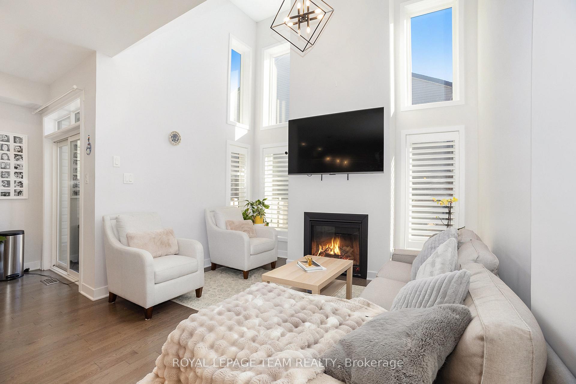Photo 10 of 284 Dolce Crescent, Ottawa, Riverside South/Gloucester Glen — HOMEH