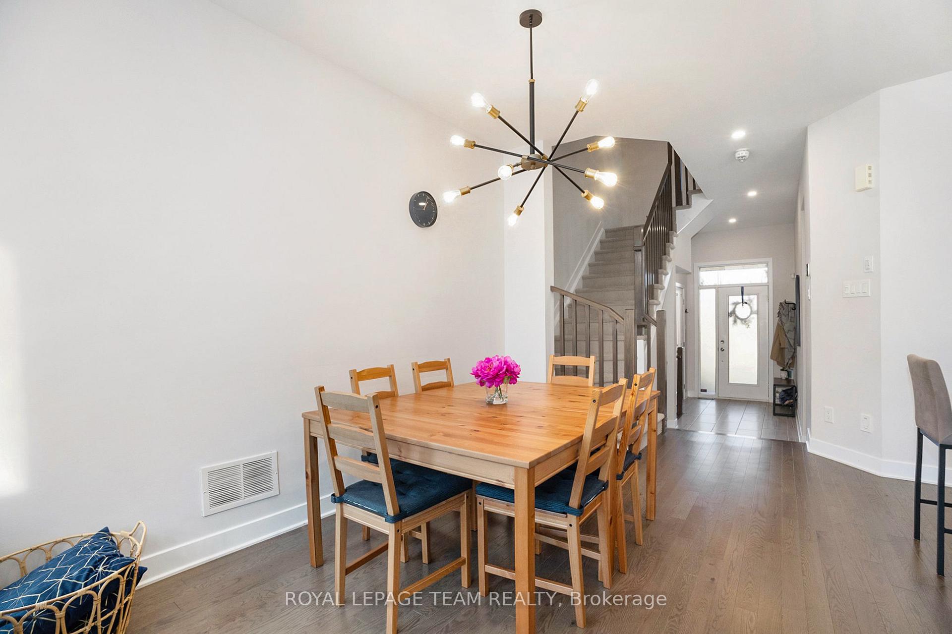 Photo 12 of 284 Dolce Crescent, Ottawa, Riverside South/Gloucester Glen — HOMEH