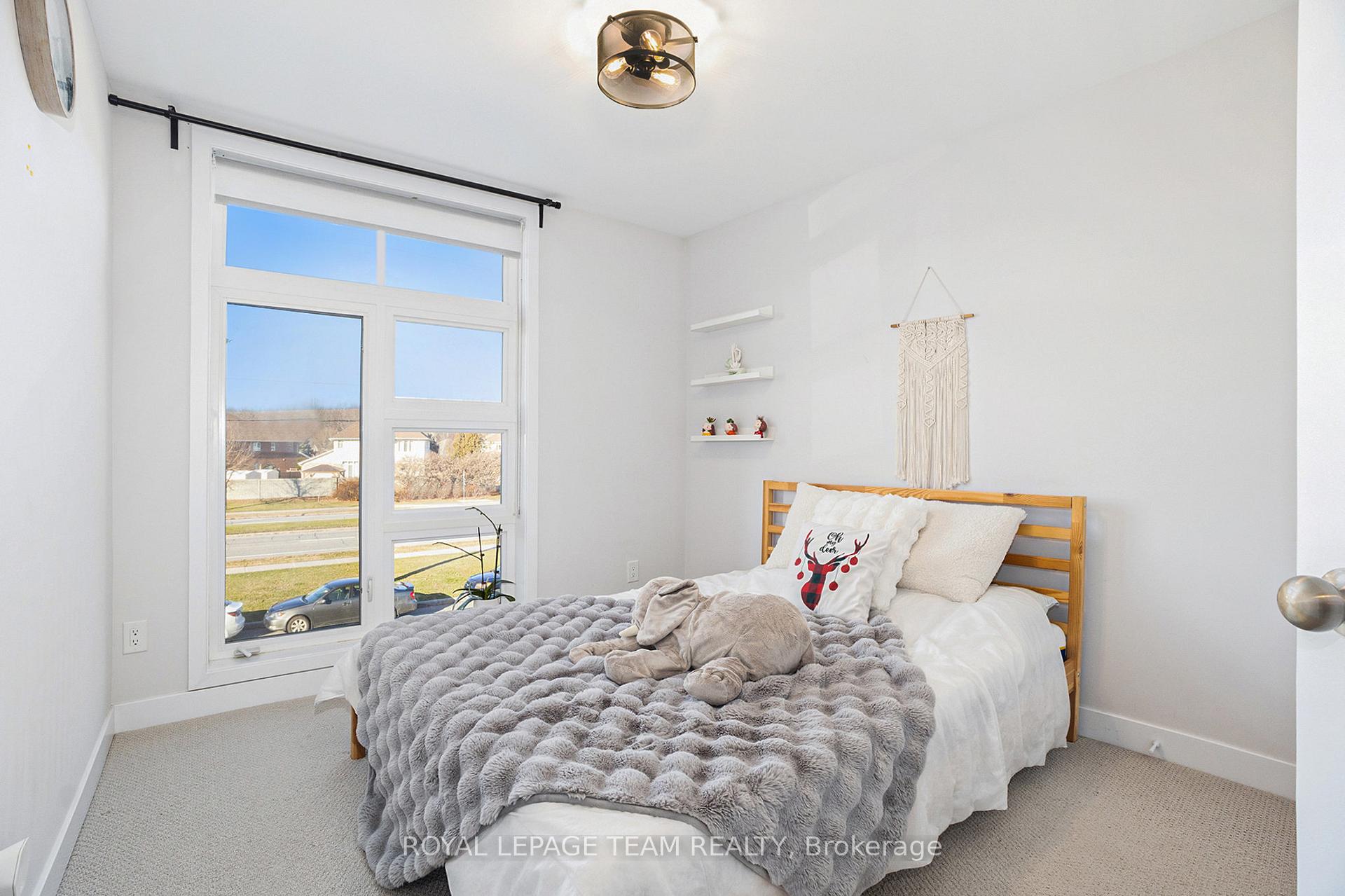 Photo 18 of 284 Dolce Crescent, Ottawa, Riverside South/Gloucester Glen — HOMEH