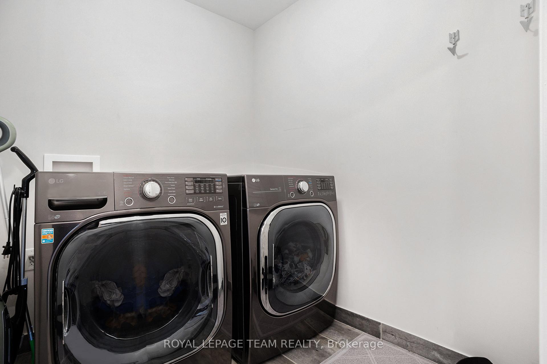 Photo 21 of 284 Dolce Crescent, Ottawa, Riverside South/Gloucester Glen — HOMEH