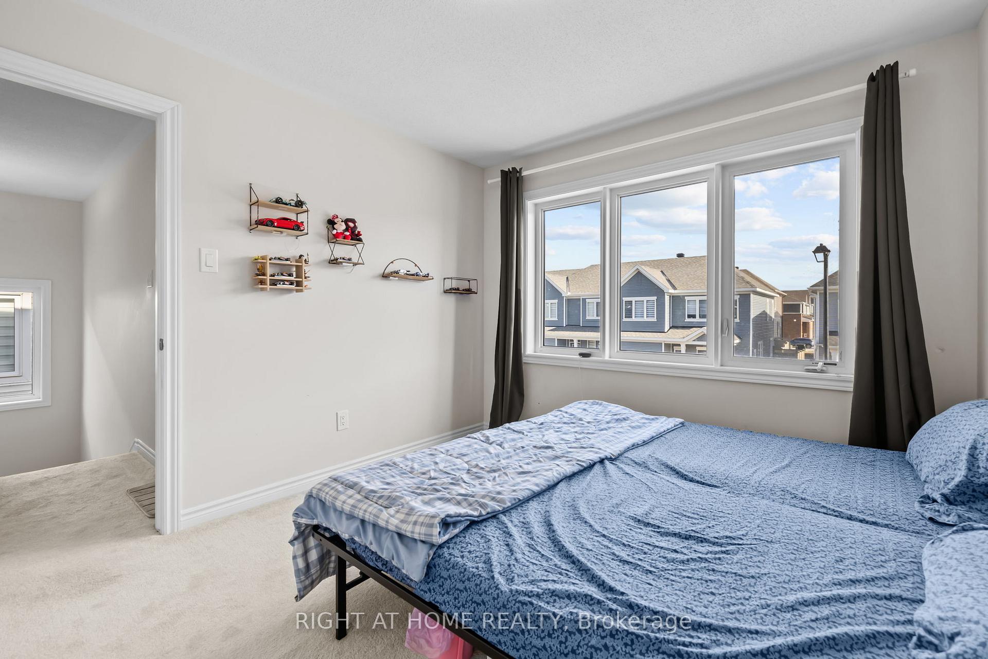 Photo 18 of 55 Focality Crescent, Ottawa, Barrhaven - Half Moon Bay — HOMEH