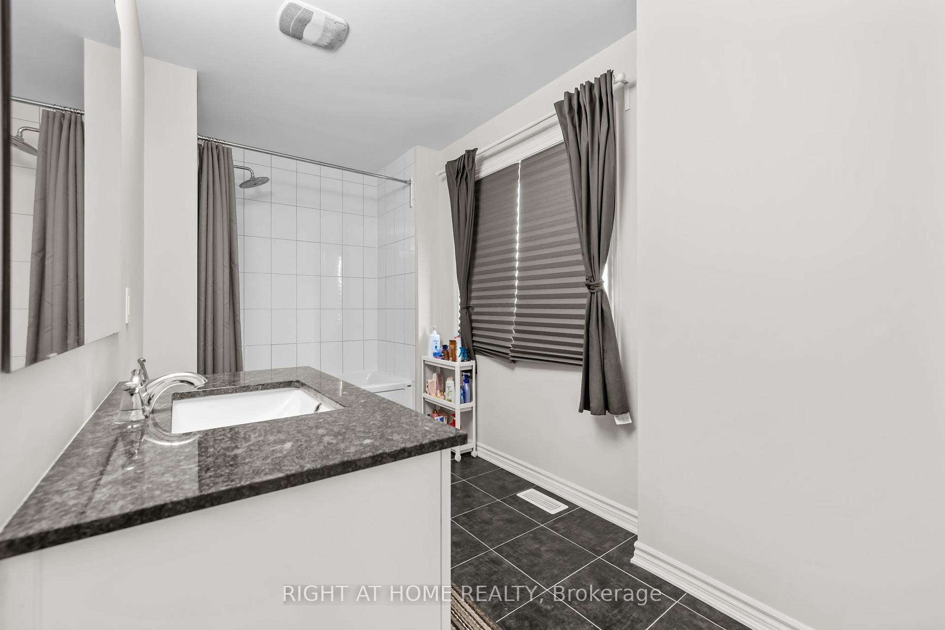 Photo 20 of 55 Focality Crescent, Ottawa, Barrhaven - Half Moon Bay — HOMEH