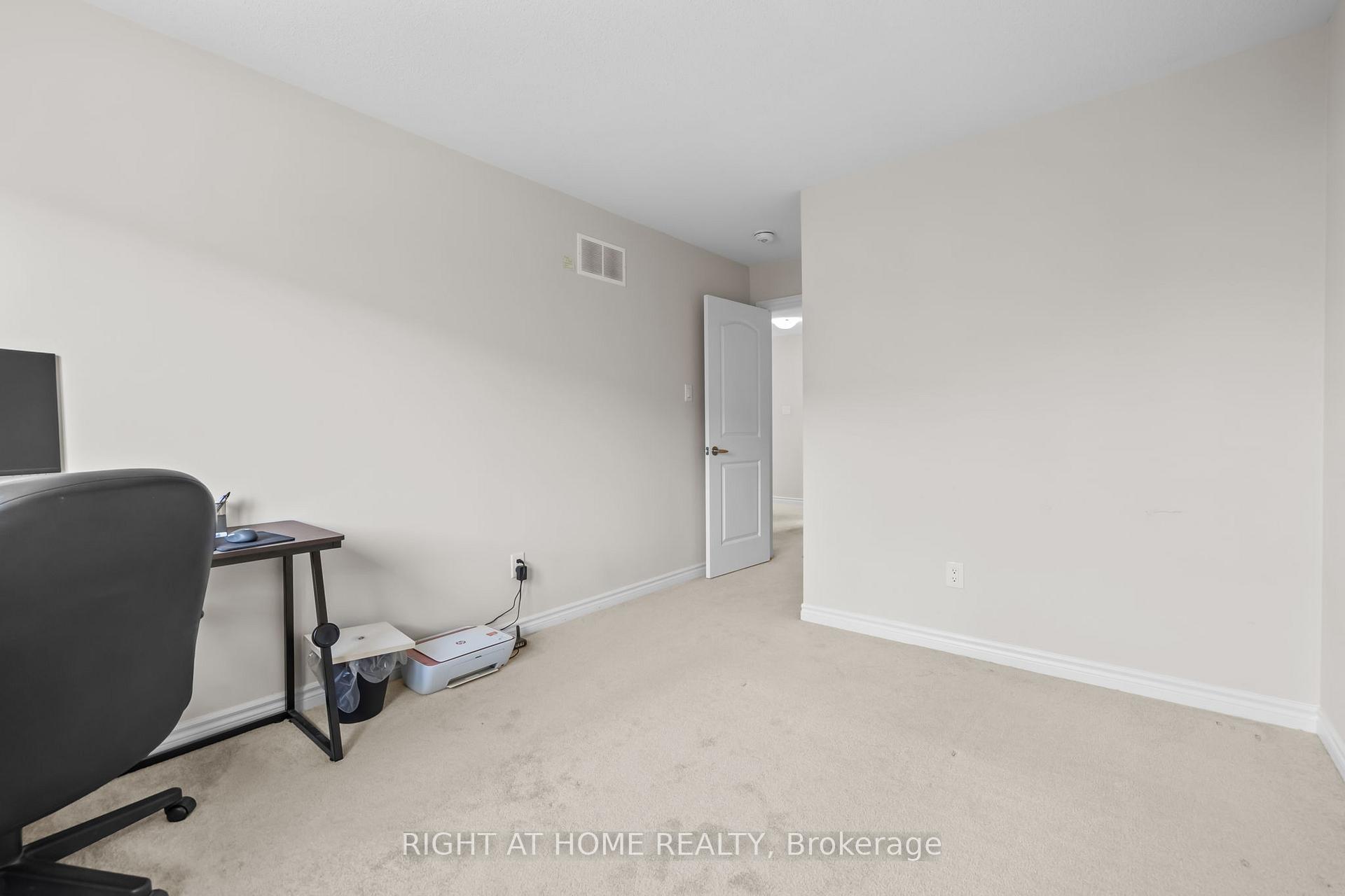 Photo 25 of 55 Focality Crescent, Ottawa, Barrhaven - Half Moon Bay — HOMEH