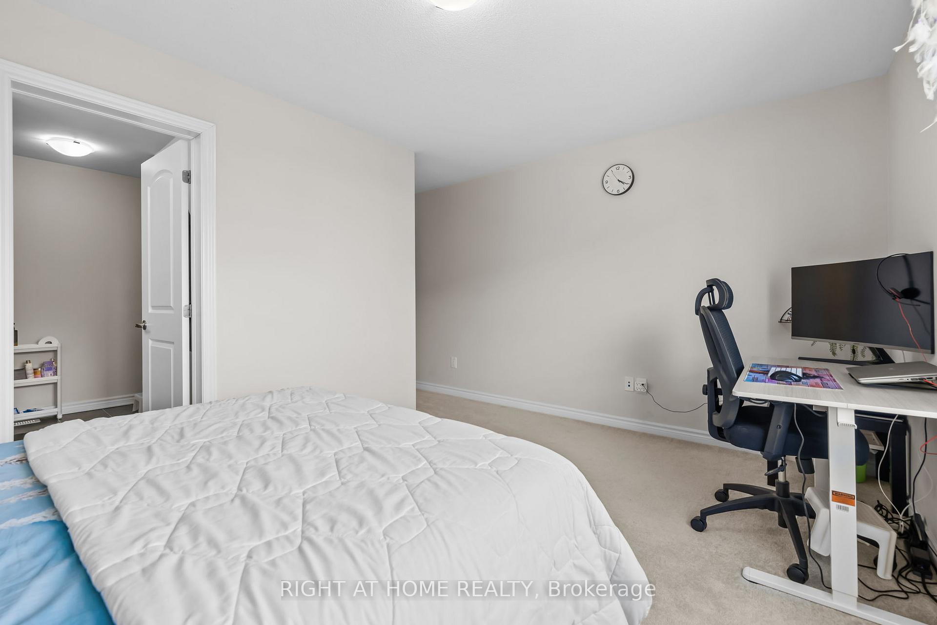Photo 28 of 55 Focality Crescent, Ottawa, Barrhaven - Half Moon Bay — HOMEH