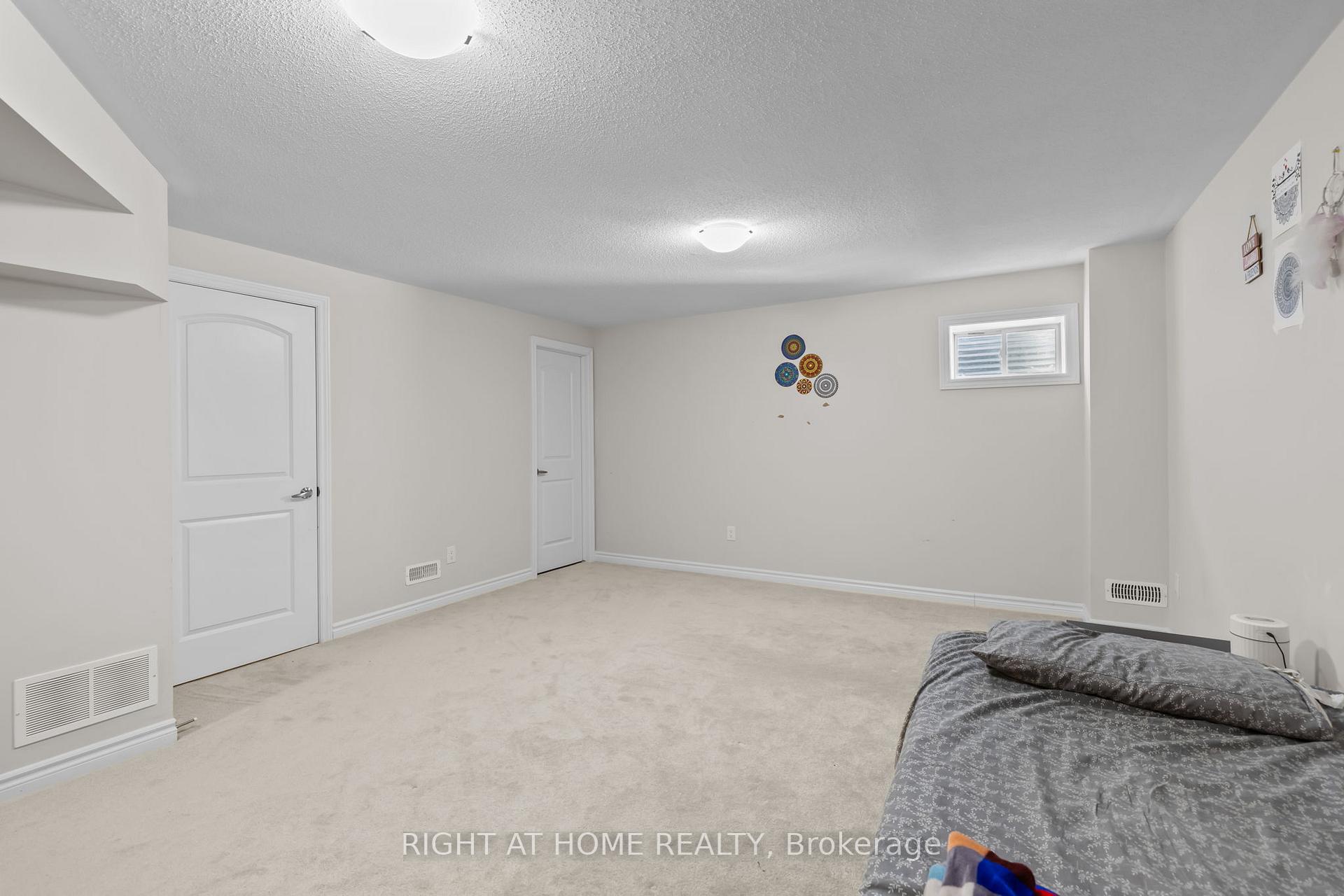 Photo 30 of 55 Focality Crescent, Ottawa, Barrhaven - Half Moon Bay — HOMEH