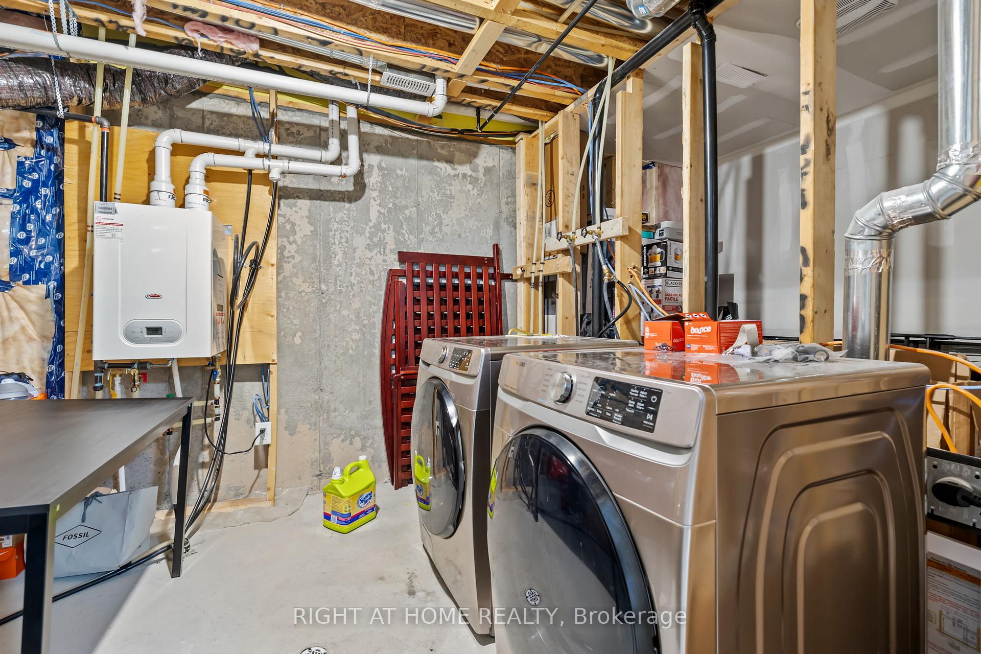 Photo 34 of 55 Focality Crescent, Ottawa, Barrhaven - Half Moon Bay — HOMEH