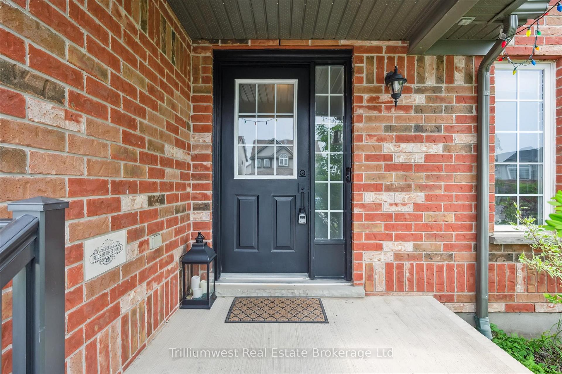 Photo 2 of 72 McArthur Drive, Guelph, Pineridge/Westminster Woods — HOMEH