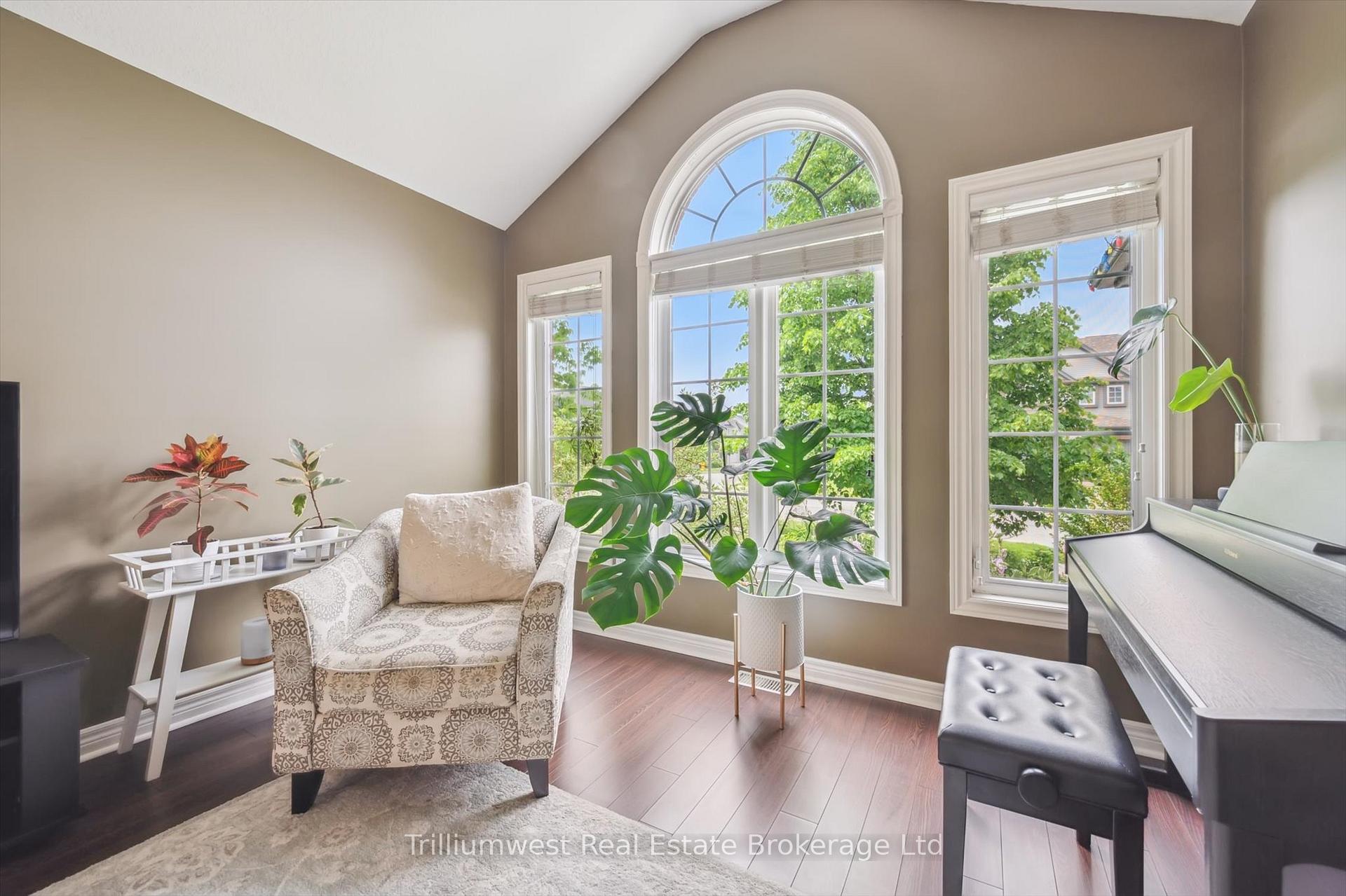 Photo 7 of 72 McArthur Drive, Guelph, Pineridge/Westminster Woods — HOMEH