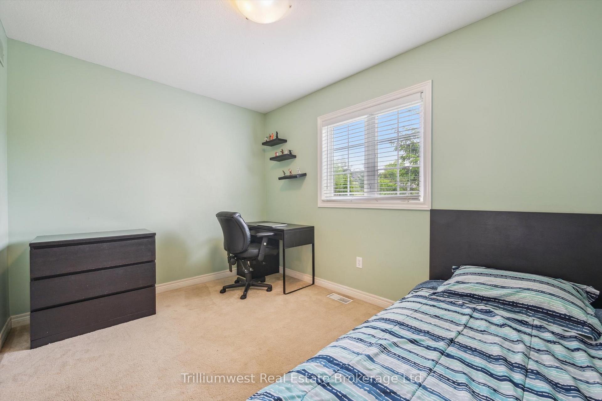 Photo 17 of 72 McArthur Drive, Guelph, Pineridge/Westminster Woods — HOMEH