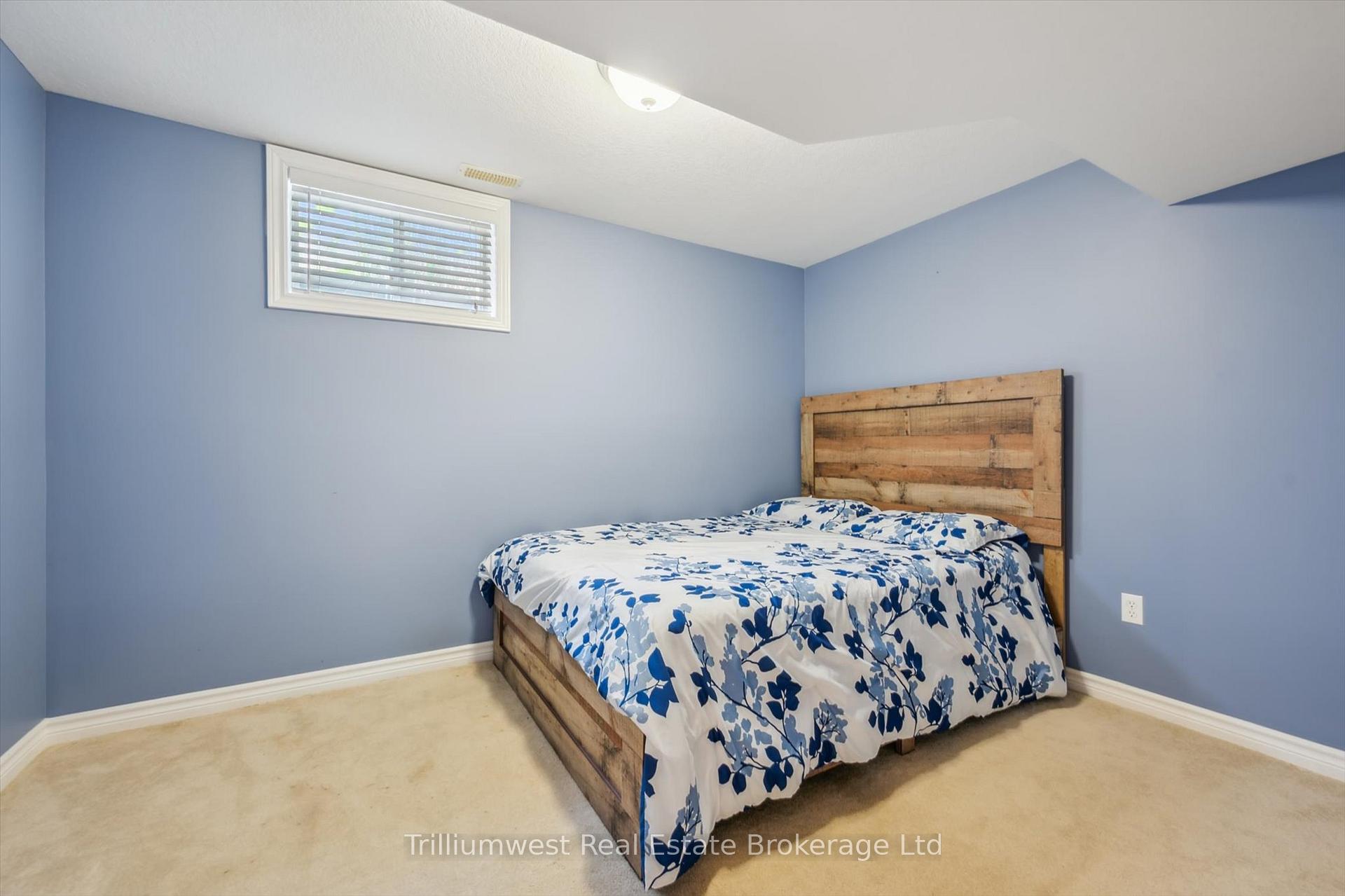 Photo 23 of 72 McArthur Drive, Guelph, Pineridge/Westminster Woods — HOMEH