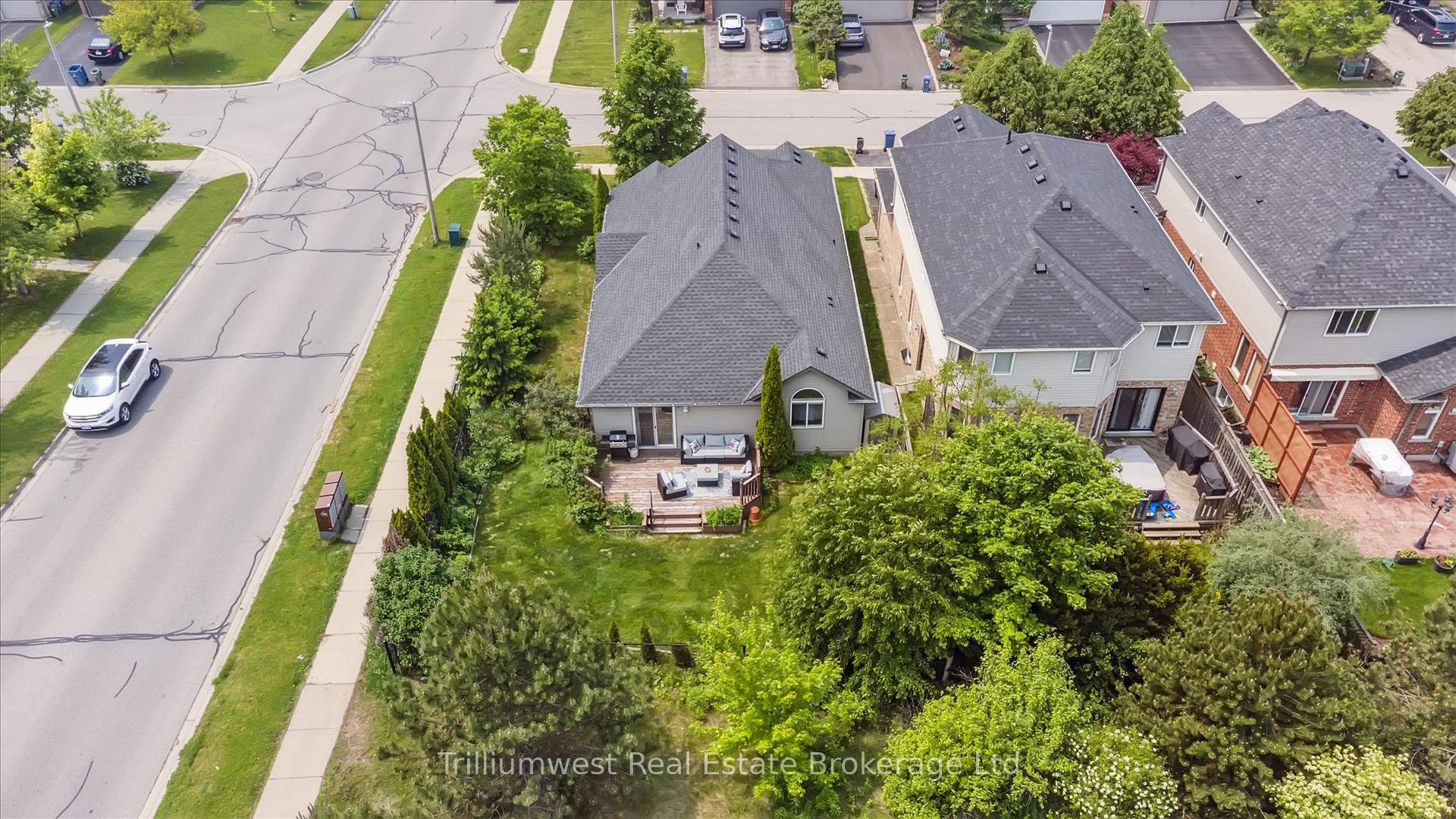Photo 25 of 72 McArthur Drive, Guelph, Pineridge/Westminster Woods — HOMEH