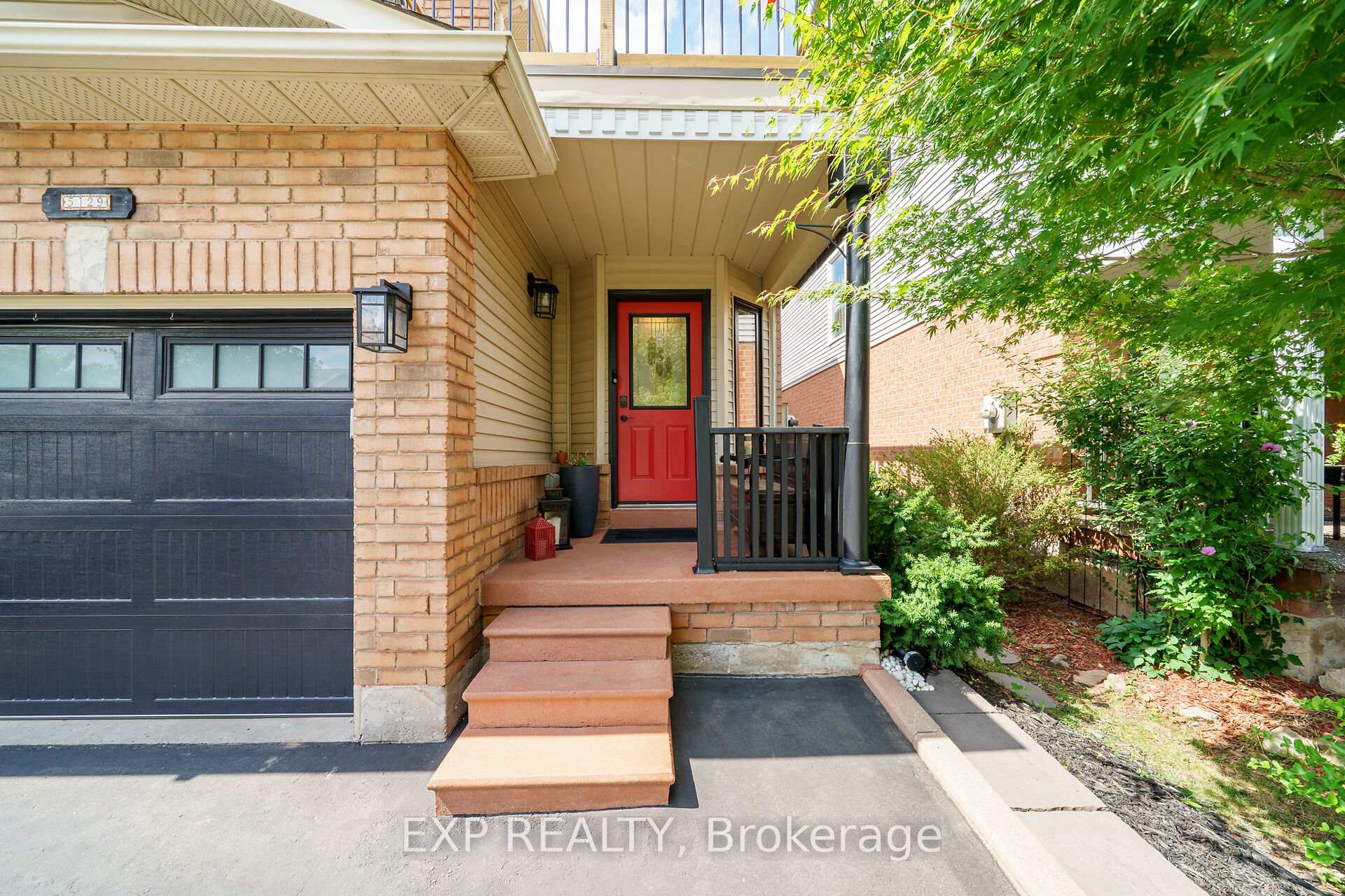 Photo 4 of 5129 Lampman Avenue, Burlington, Uptown — HOMEH