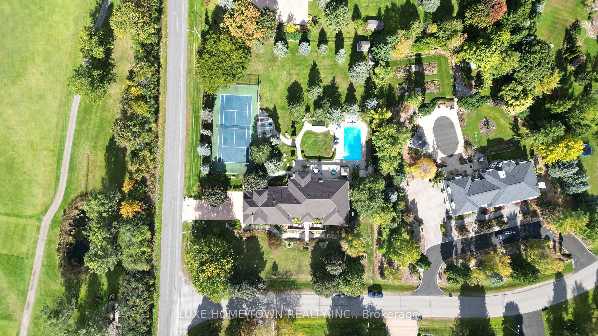 Photo 3 of 2 Prince Rupert Drive, Clarington, Courtice — HOMEH