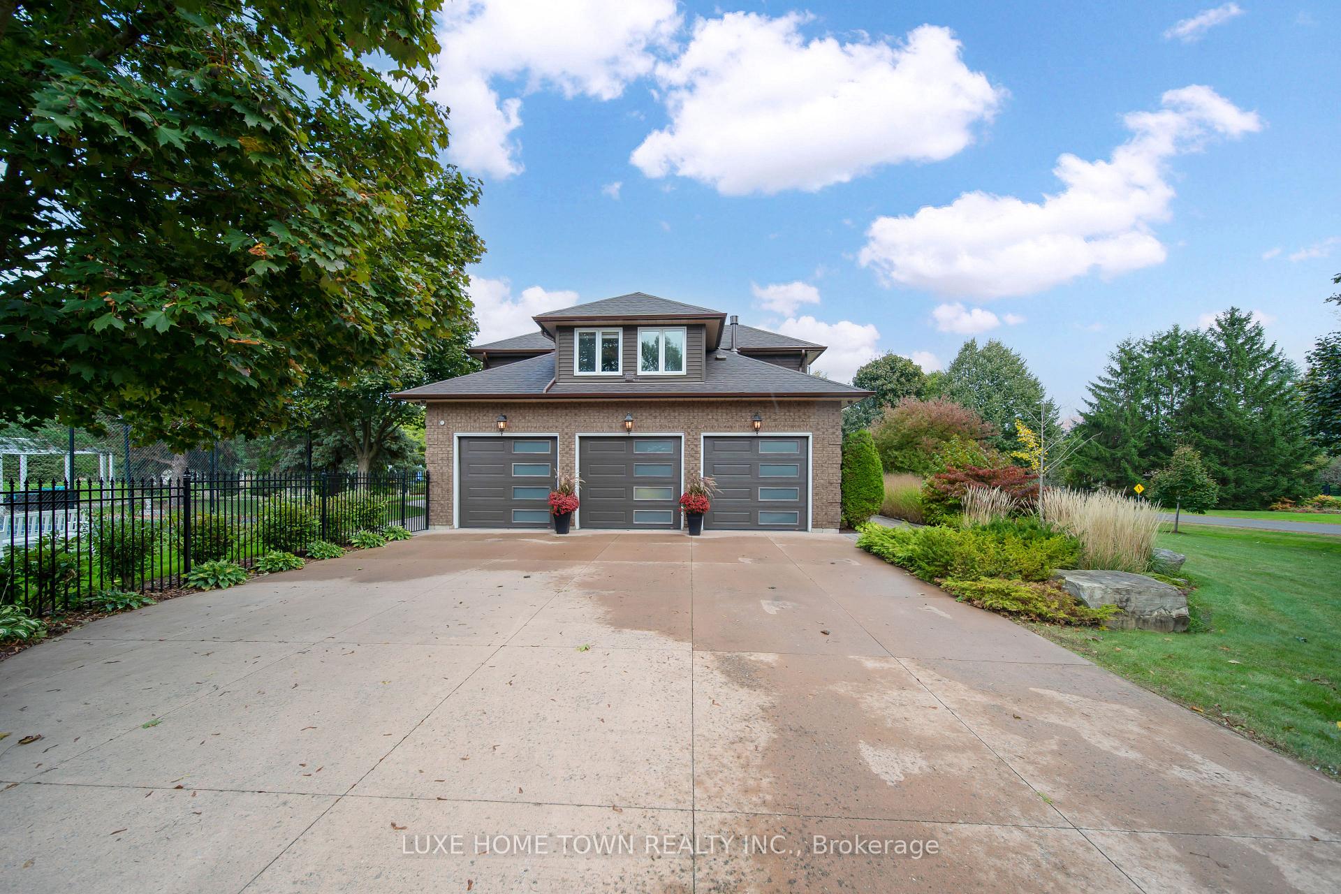 Photo 6 of 2 Prince Rupert Drive, Clarington, Courtice — HOMEH