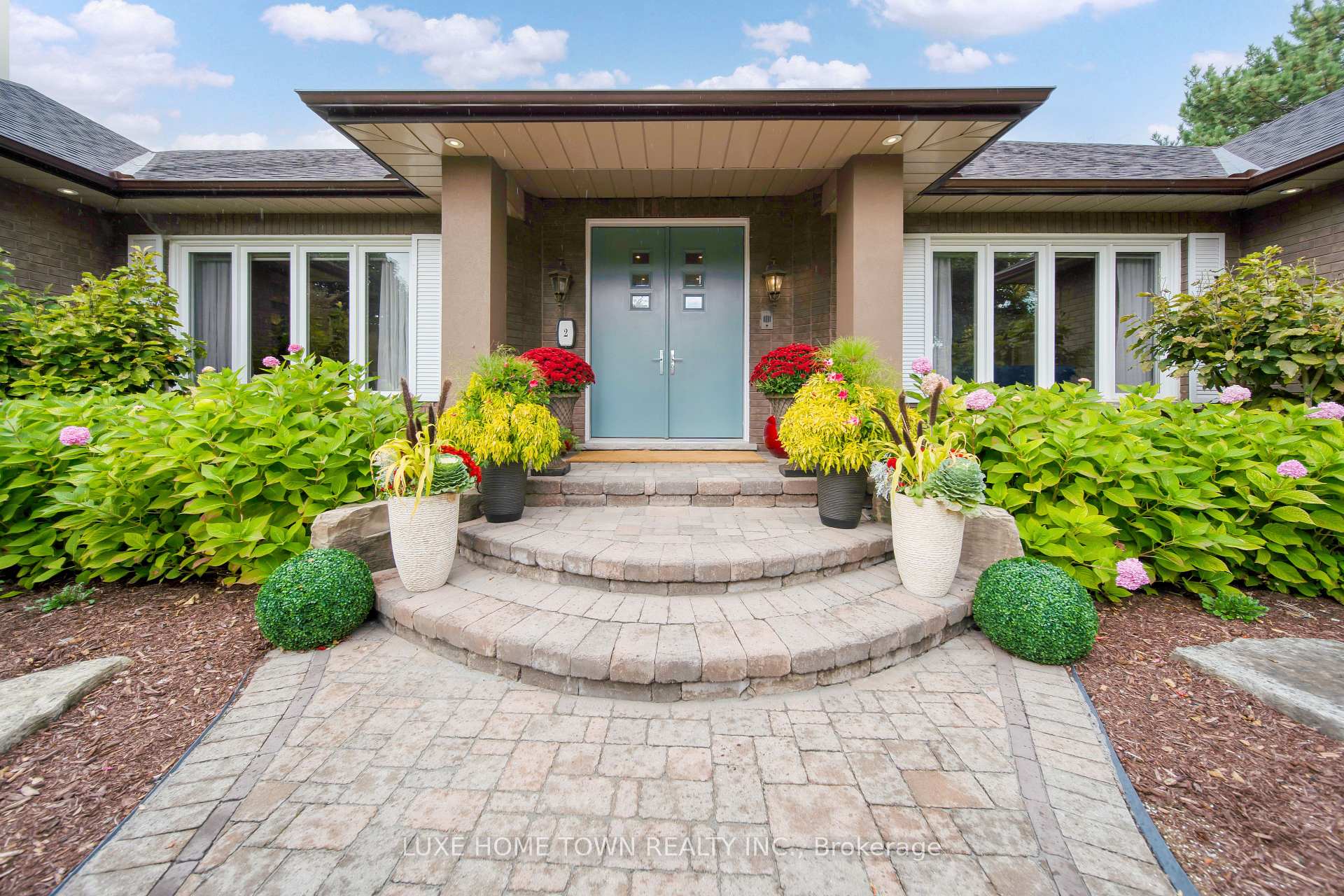 Photo 7 of 2 Prince Rupert Drive, Clarington, Courtice — HOMEH