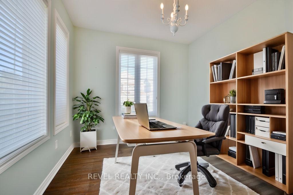 Photo 4 of 166 Succession Crescent, Barrie, Innis-Shore — HOMEH