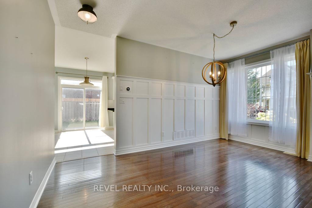 Photo 8 of 166 Succession Crescent, Barrie, Innis-Shore — HOMEH