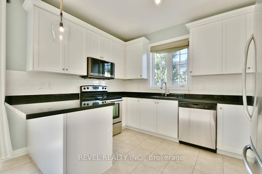 Photo 11 of 166 Succession Crescent, Barrie, Innis-Shore — HOMEH