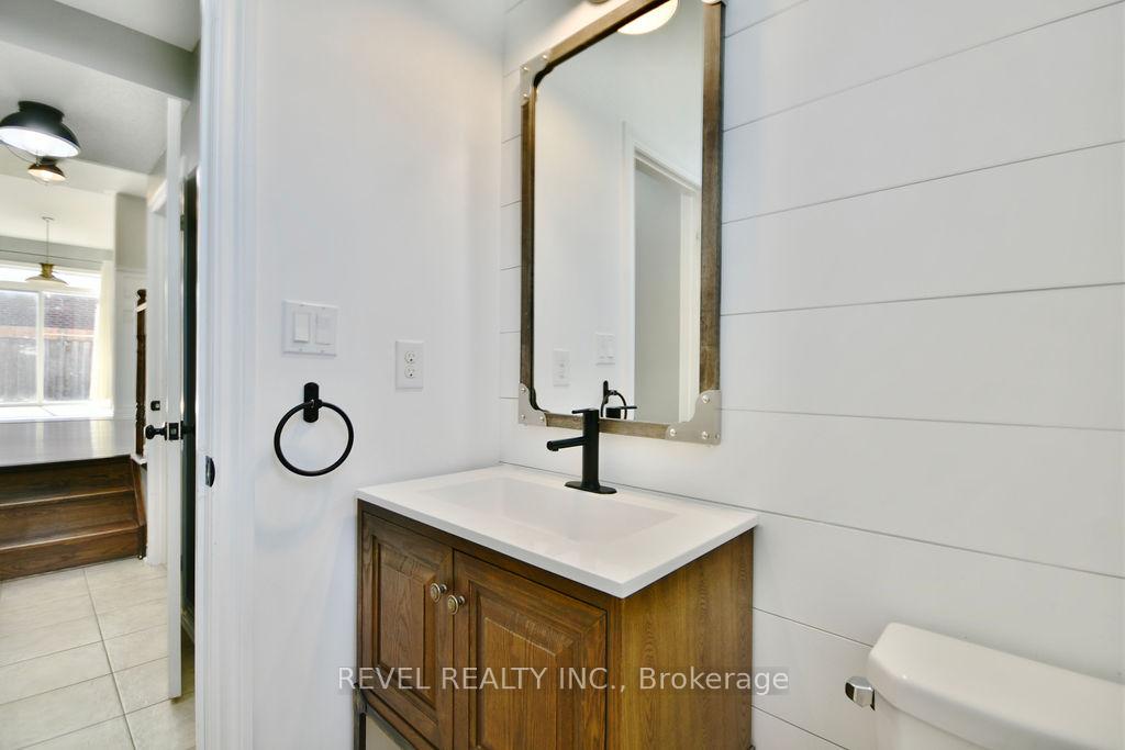 Photo 32 of 166 Succession Crescent, Barrie, Innis-Shore — HOMEH