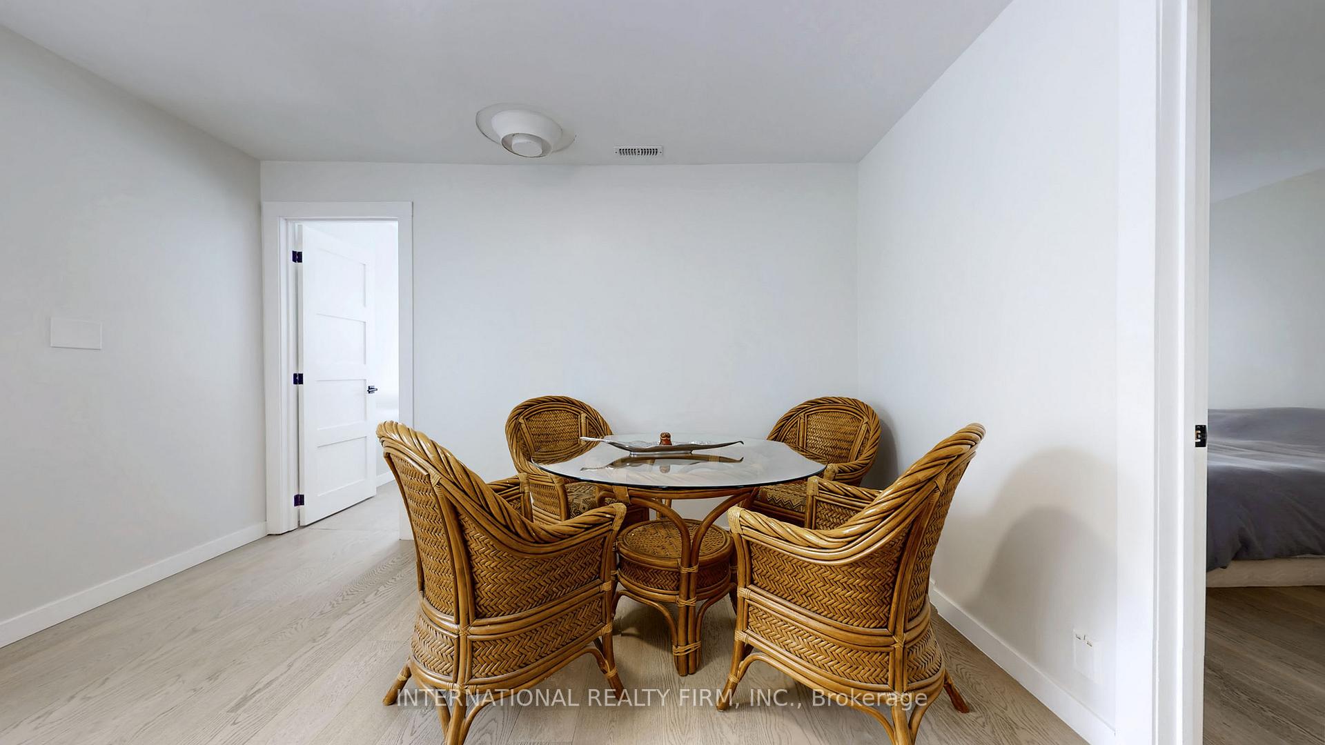 Photo 10 of 355 Hollywood Drive, Georgina, Keswick South — HOMEH