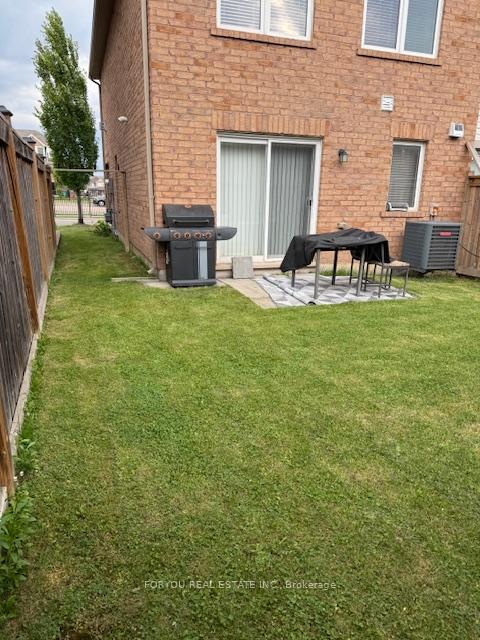 Photo 10 of 26 Memory Lane, Brampton, Northwest Brampton — HOMEH