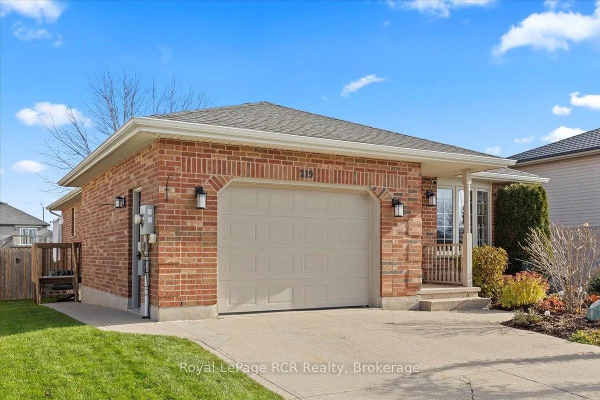 Photo 13 of 219 16th Avenue Crescent, Hanover — HOMEH