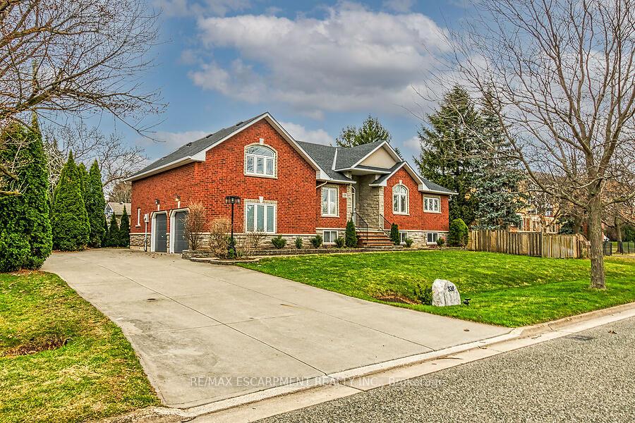Photo 5 of 338 Central Avenue, Grimsby, Grimsby East — HOMEH